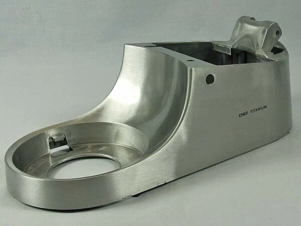 Delonghi Ped Prt Chef Titanium Br Silv - Kw710363